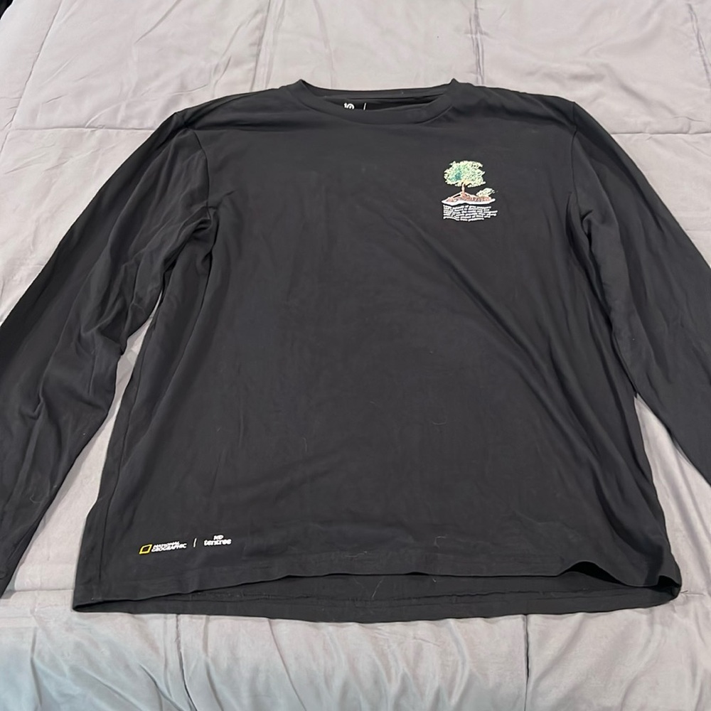 National Geographic Long Sleeve T Shirt Medium